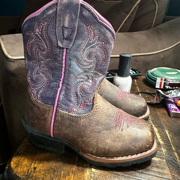 Used Toddler Cowgirl Boots purple/pink - Picture 3 of 4